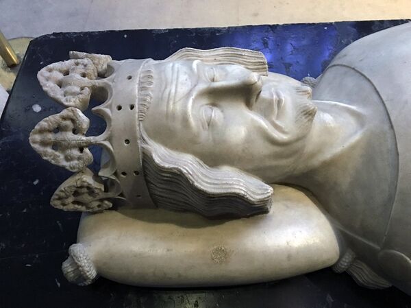 Гробница Левона V, базилика Св.Дени Гробница Левона V, базилика Св.Дени - Sputnik Армения