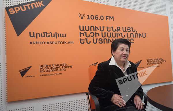 Рима Варжапетян в гостях у радио Sputnik Армения Рима Варжапетян в гостях у радио Sputnik Армения - Sputnik Армения
