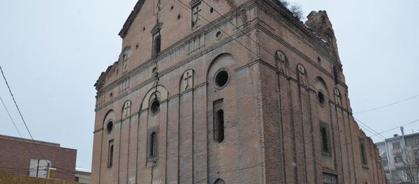 Армянская церковь Шамхорецоц Сурб Аствацацин Кармир Аветаран в Тбилиси Армянская церковь Шамхорецоц Сурб Аствацацин Кармир Аветаран в Тбилиси - Sputnik Армения