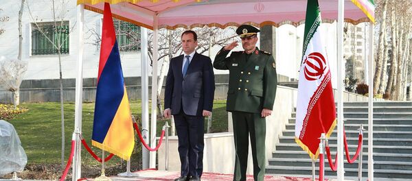 Официальный визит МО РА Вигена Саргсяна в Иран и встреча с иранским коллегой министром обороны и содействия ВС ИРИ Хосейном Дехганом - Sputnik Армения