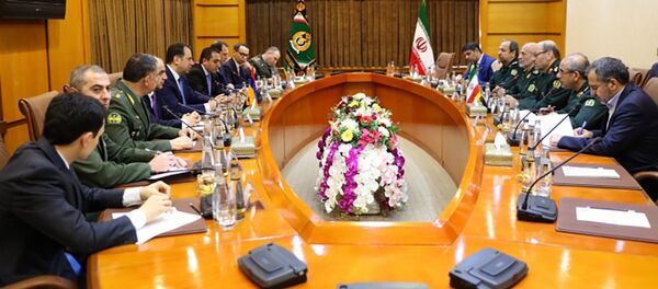 Официальный визит Министра обороны РА Вигена Саргсяна в Иран Официальный визит Министра обороны РА Вигена Саргсяна в Иран - Sputnik Արմենիա