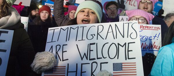 Протесты в США, против миграционной политики Дональда Трампа Протесты в США, против миграционной политики Дональда Трампа - Sputnik Армения