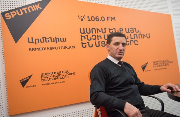 Геворг Петросян в гостях у радио Sputnik Армения  - Sputnik Армения