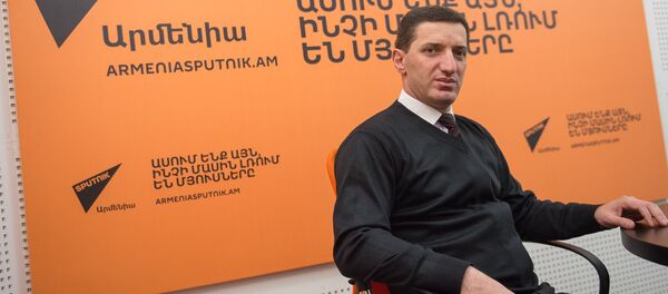 Геворг Петросян в гостях у радио Sputnik Армения Геворг Петросян в гостях у радио Sputnik Армения - Sputnik Արմենիա