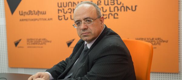 Серго Ерицян в гостях у радио Sputnik Армения Серго Ерицян в гостях у радио Sputnik Армения - Sputnik Армения