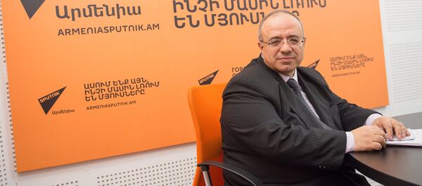 Серго Ерицян в гостях у радио Sputnik Армения Серго Ерицян в гостях у радио Sputnik Армения - Sputnik Արմենիա