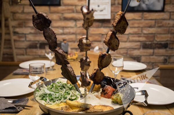 Հայաստանում զբոսաշրջիկին զարմացնող թոփ տասնյակ Հայաստանում զբոսաշրջիկին զարմացնող թոփ տասնյակ - Sputnik Արմենիա