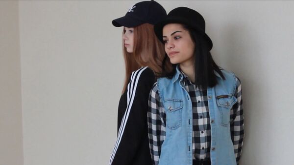 Настя Кравченя и Ангелина Папикян о своем стиле в одежде - Sputnik Армения