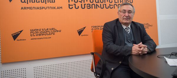Эдик Минасян в гостях у радио Sputnik Армения Эдик Минасян в гостях у радио Sputnik Армения - Sputnik Արմենիա