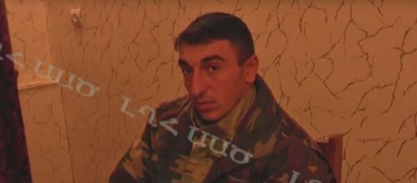 СНБ НКР опубликовало видео плененного азербайджанского диверсанта Эльнура Гусейн-заде СНБ НКР опубликовало видео плененного азербайджанского диверсанта Эльнура Гусейн-заде - Sputnik Армения