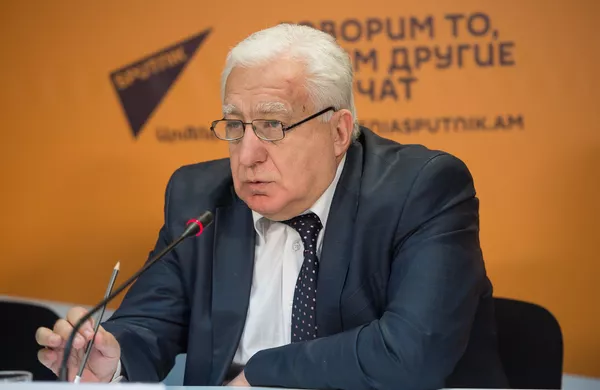 Директор государственной филармонии Армении, заслуженный деятель искусств Армении Гагик Манасян Директор государственной филармонии Армении, заслуженный деятель искусств Армении Гагик Манасян - Sputnik Армения