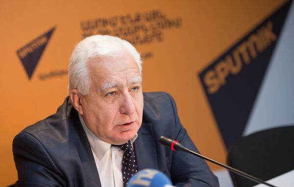 Директор государственной филармонии Армении, заслуженный деятель искусств Армении Гагик Манасян Директор государственной филармонии Армении, заслуженный деятель искусств Армении Гагик Манасян - Sputnik Արմենիա