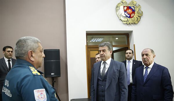 Премьер-министр Армении Карен Карапетян представил нового министра МЧС РА Давида Тонояна Премьер-министр Армении Карен Карапетян представил нового министра МЧС РА Давида Тонояна - Sputnik Արմենիա