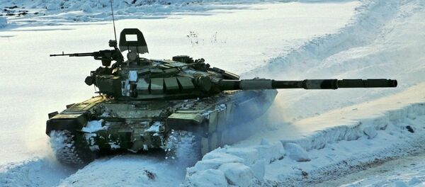 Стрельбы штатными выстрелами из танков Т-72Б ЮВО - Sputnik Армения