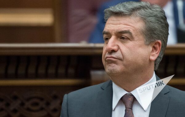 Карен Карапетян в Национальном собрании РА, 08.02.2017 - Sputnik Армения