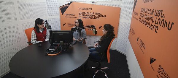 Участницы проекта Ты супер! Сабина и Ангелина рассказали о том, почему решили стать певицами - Sputnik Армения