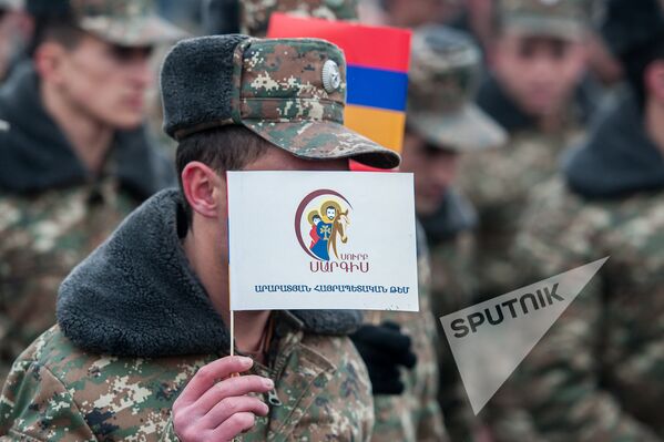 В день святого Саркиса благословили защитников родины - Sputnik Армения