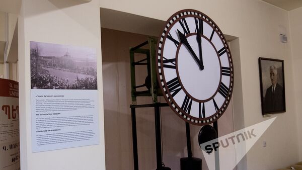Башенные часы здания полицейского управления. Музей истории Еревана - Sputnik Արմենիա