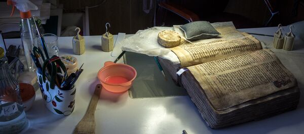 Матенадаран: рукописи не горят, а реставрируются с любовью - Sputnik Արմենիա