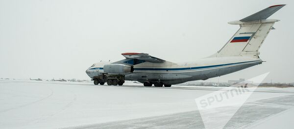 Борт Ил-76 с гуманитарной помощью из Армении в Сририю - Sputnik Армения