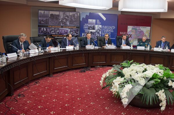 Конференция на тему Блокада Степанакерта. 25 лет спустя Конференция на тему Блокада Степанакерта. 25 лет спустя - Sputnik Արմենիա