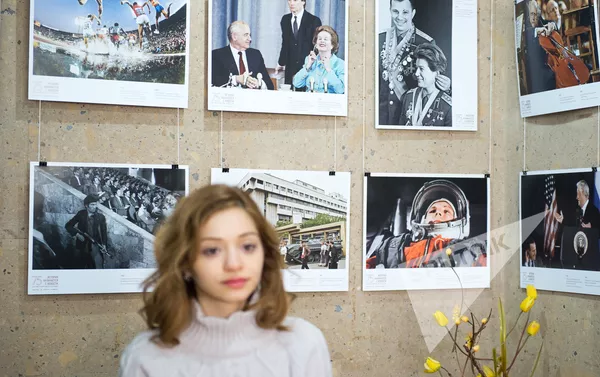 Выставка 75 лет. История начинается с новости в РЦНК Выставка 75 лет. История начинается с новости в РЦНК - Sputnik Армения