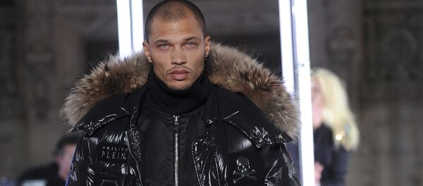 Джереми Микс на подиуме - Sputnik Армения