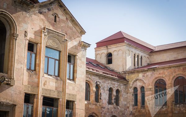 Здание Нерсесяновской духовной семинарии - Sputnik Армения
