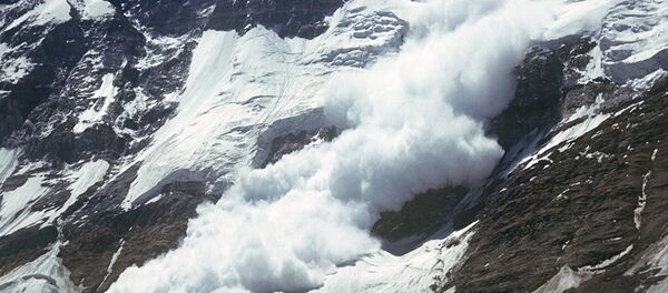 Сход лавины. Архивное фото - Sputnik Արմենիա