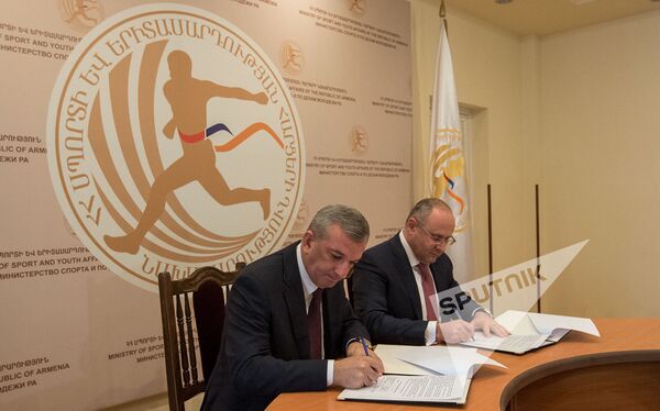 Арсен Карамян и Ашот Осипян  - Sputnik Արմենիա