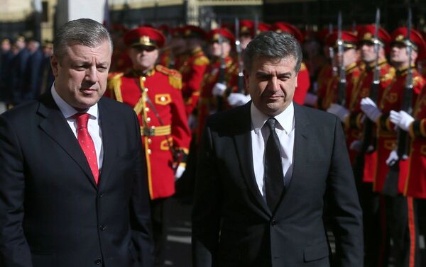 Премьер-министры Грузии и Армении Георгий Квирикашвили и Карен Карапетян - Sputnik Армения