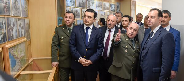 Виген Саргсян посетил Медицинский университет имени Мх.Гераци - Sputnik Армения