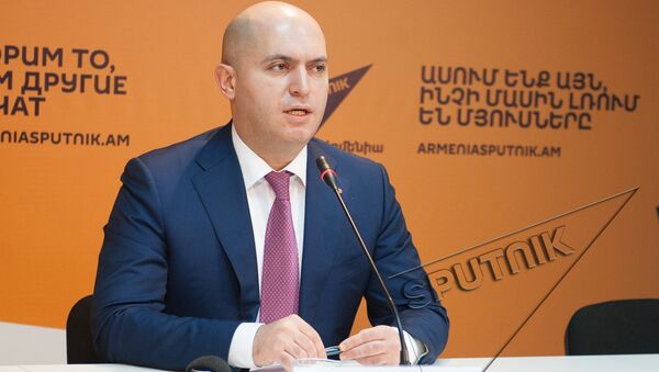 Армен Ашотян - Sputnik Արմենիա