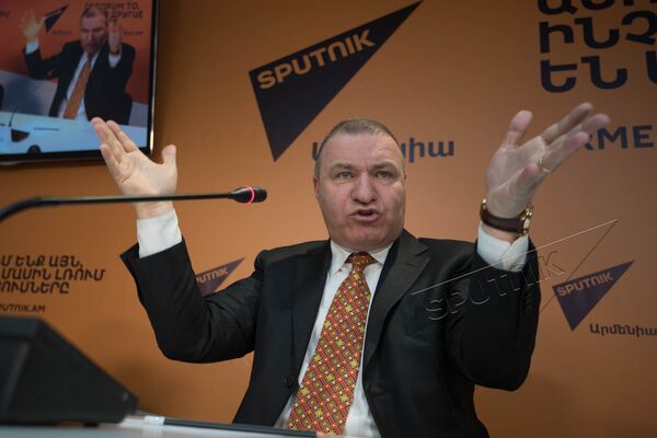 Микаел Мелкумян Микаел Мелкумян - Sputnik Армения