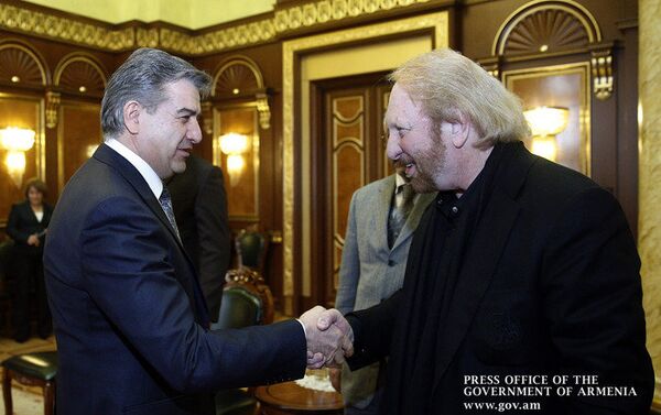 Глава Associated Television International Дэвид Маккензи на встрече с Кареном Карапетяном - Sputnik Армения