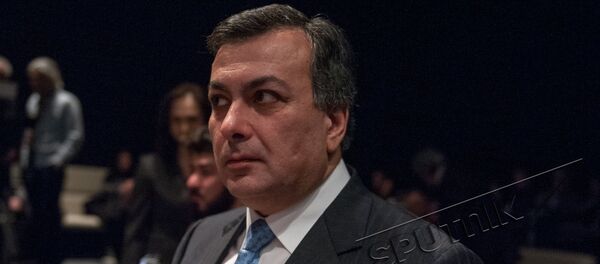 Армен Амирян на презентации книги Артавазда Пелешяна Моя вселенная и единая теория поля Армен Амирян на презентации книги Артавазда Пелешяна Моя вселенная и единая теория поля - Sputnik Արմենիա