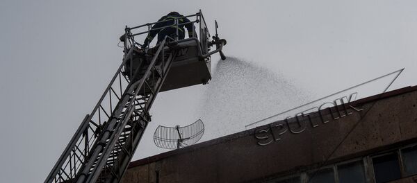 Учебная тренировка МЧС Армении: Организация защиты  студентов и сотрудников в случае внезапного нападения противника - Sputnik Армения