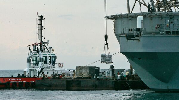 Разгрузка судна в порту Поти - Sputnik Արմենիա