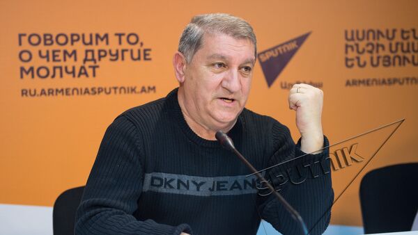 Вардан Товмасян в пресс-центре Sputnik Армения  - Sputnik Армения