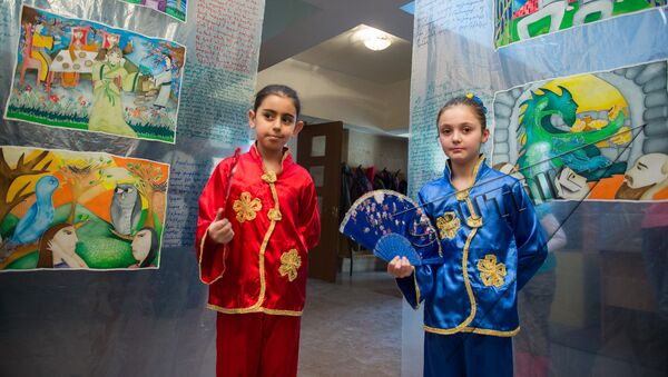 Выставка Китайские басни: рисуют армянские дети в Национальной детской библиотеке имени Хнко-Апера, организованная совместно с посольством КНР - Sputnik Արմենիա