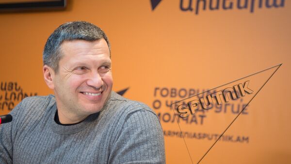 Владимир Соловьев в пресс-центре Sputnik Армения  - Sputnik Армения