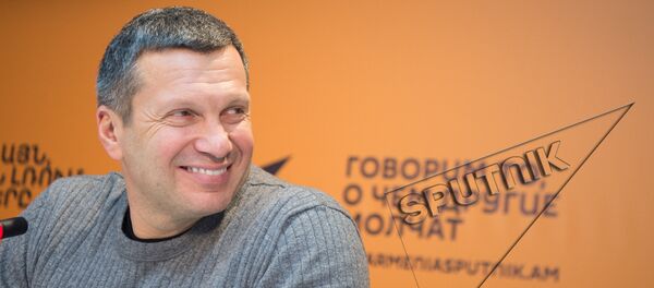 Владимир Соловьев в пресс-центре Sputnik Армения Владимир Соловьев в пресс-центре Sputnik Армения - Sputnik Արմենիա