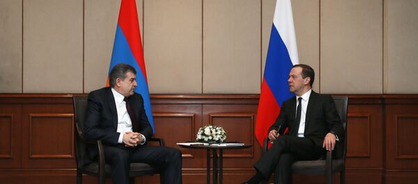 Официальный визит премьер-министра РФ Д. Медведева в Киргизию Официальный визит премьер-министра РФ Д. Медведева в Киргизию - Sputnik Армения