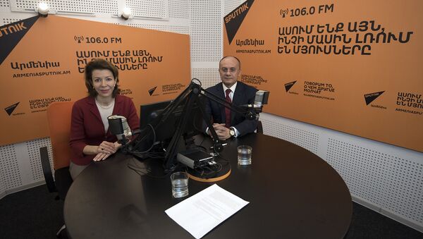 Вероника Крашенинникова и Сейран Оганян в гостях у радио Sputnik Армения - Sputnik Армения
