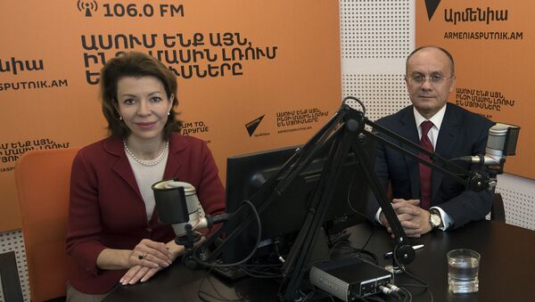Вероника Крашенинникова и Сейран Оганян в гостях у радио Sputnik Армения - Sputnik Армения
