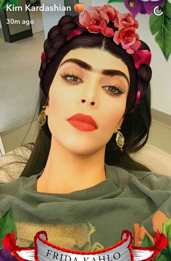 Ким Кардашян в образе Фриды Кало - Sputnik Армения