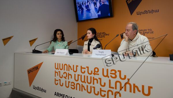 Рима Пипоян и Гагик Карапетян в пресс-центре Sputnik Армения - Sputnik Армения