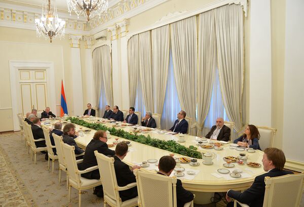 ПРЕЗИДЕНТ ПРИНЯЛ УЧАСТНИКОВ ЕРЕВАНСКОГО ЗАСЕДАНИЯ КЛУБА ВАЛДАЙ - Sputnik Արմենիա