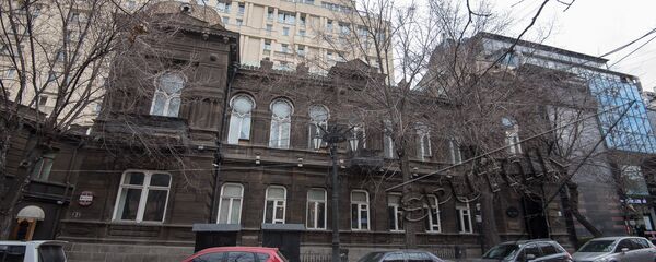 Улица Абовяна 3, здание АОКС-а. Старый Ереван - Sputnik Армения