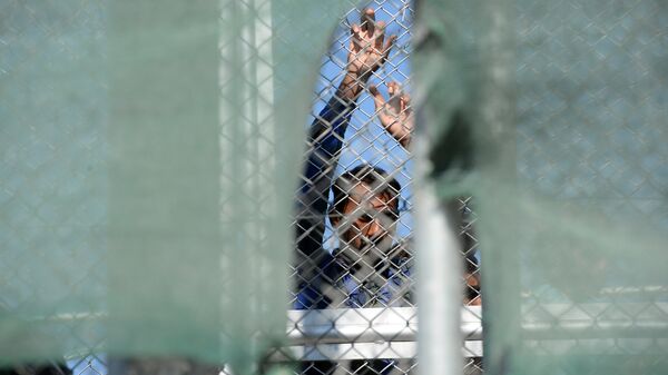 Беженцы на острове Лесбос в Греции - Sputnik Армения
